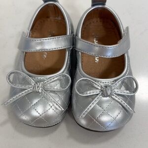 Silver Quilted baby Shoes with Bow